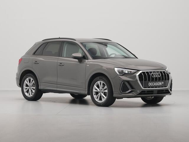 Audi Q3 35 TFSI 150pk Edition S line Navigatie dig display privacy glass