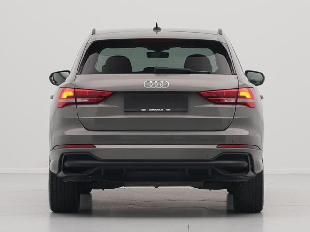 Audi Q3 35 TFSI 150pk Edition S line Navigatie dig display privacy glass