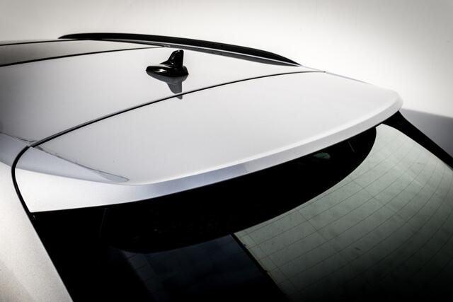 Audi Q3 35 TFSI 150 PK S Line RIJKLAAR INCL GARANTIE. | Trekhaak | Audi virtual cockpit | Panoramadak | Clima | Leer | Achteruitrijcamera | PDC V/A |