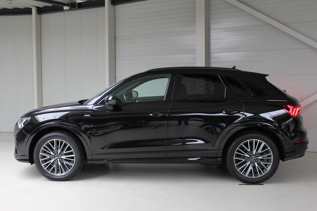 Audi Q3 45 TFSIe S-Line Blackstyle 245PK MMI Plus | Led koplampen | Led achterlichten | E. stoelverstelling