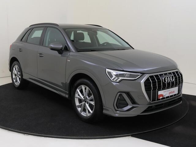Audi Q3 45 TFSI e S edition | Stoelverwarming | Keyless | Dodehoek detectie | CarPlay | Sfeerverlichting | Parkeersensoren | Elektrische achterklep |