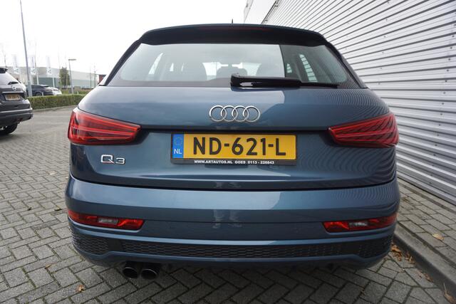 Audi Q3 1.4 TFSI CoD Adrenalin AUTOMAAT - Climate / Navi / Cruise / Parkeers. / Lm velgen / NAP