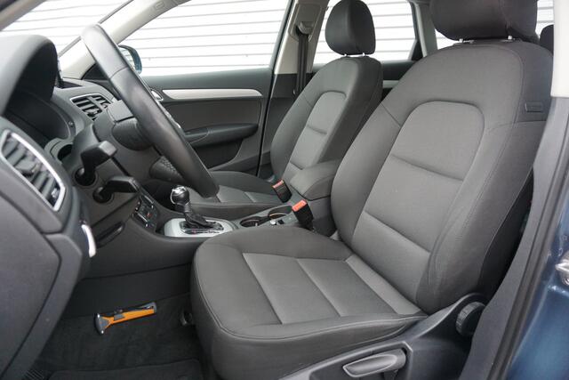 Audi Q3 1.4 TFSI CoD Adrenalin AUTOMAAT - Climate / Navi / Cruise / Parkeers. / Lm velgen / NAP