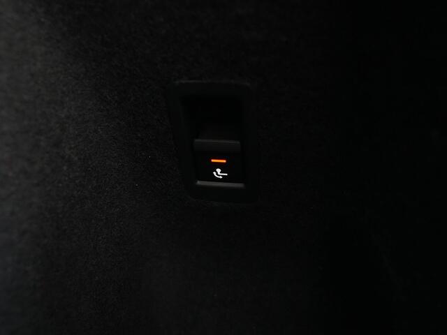 Audi Q3 40 TFSI 190pk S-Tronic quattro Advanced Pro Line Navigatie Wegkl. trekhaak Dode hoek ass. 90