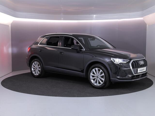 Audi Q3 45 TFSI e Business Edition 245 pk S-tronic | Navigatie | Parkeersensoren | Achteruitrijcamera | Adaptieve cruise control | Stoelverwarming | S-Line interieur |