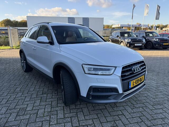 Audi Q3 2.0 TFSI quattro Design Pro Line Plus Panoramadak Trekhaak Vol Leer LED Keyless Entry 20 Inch