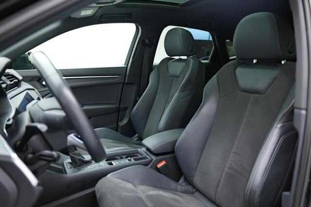 Audi Q3 Sportback 45 TFSI e 3x S-Line |Pano|Camera|Dodehoek|