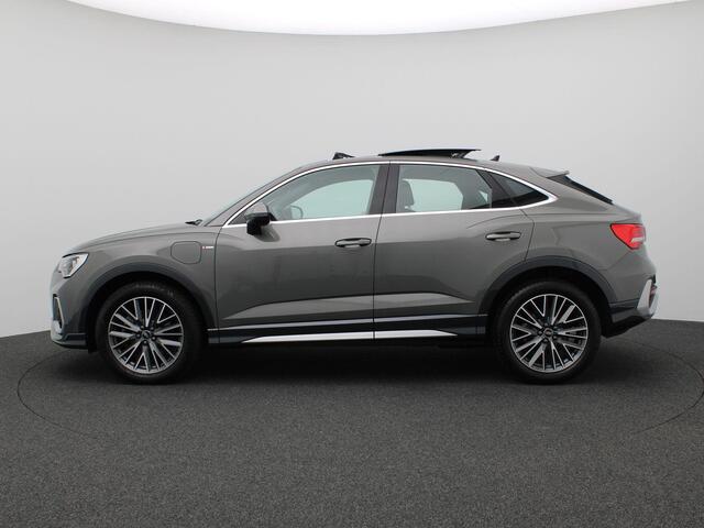 Audi Q3 Sportback 45 TFSI e S Edition 245PK S-Tronic Pano-Schuifdak, SOH 89%, Trekhaak, PDC voor en achter, Stoelverwarming, 19" LM Velgen, Navi, Clima