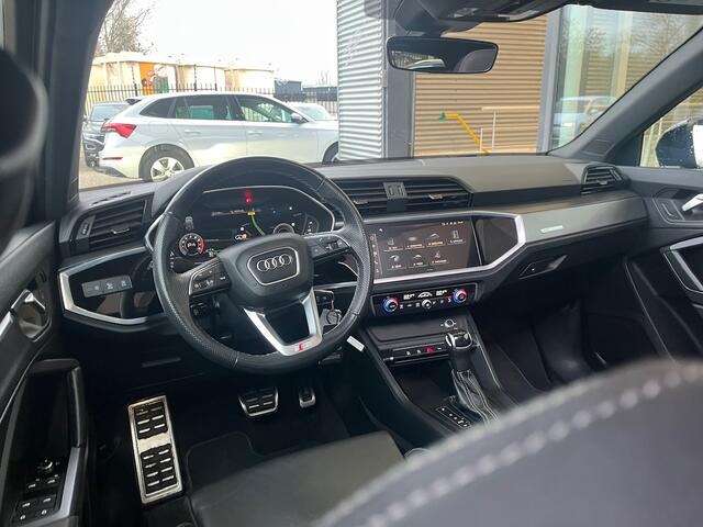 Audi Q3 35 TFSI S-line / Leder / Panorama dak / Zwenkbare trekhaak / Full Led Matrix /