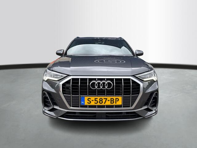 Audi Q3 45 TFSI e 245Pk S Edition / Trekhaak / Camera / PDC V+A