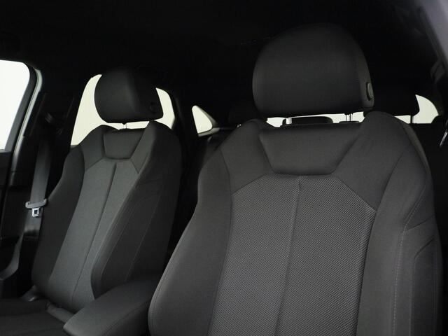 Audi Q3 Sportback 45 TFSIe 180kW/245PK · Camera · Stoelverwarming · Trekhaak · Apple/Android Car Play ·