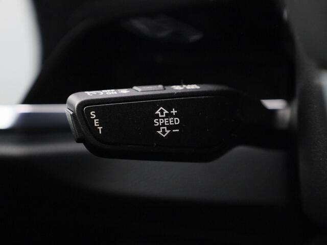 Audi Q3 Sportback 45 TFSIe 180kW/245PK · Camera · Stoelverwarming · Trekhaak · Apple/Android Car Play ·