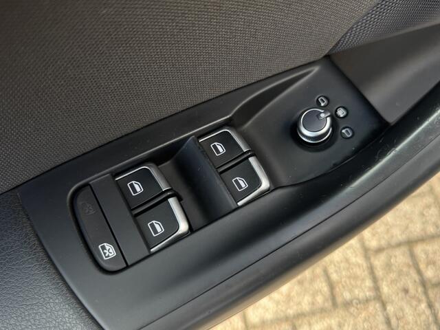 Audi Q3 1.4 TFSI CoD Design | Afneembare trekhaak | Clima | Cruise | Nav