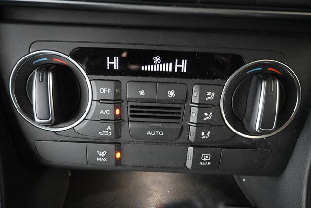 Audi Q3 2.0 TFSI quattro Pro Line Automaat 2000kg trekgewicht Navigatie Panoramadak Rijklaarprijs Inruil Mogelijk!