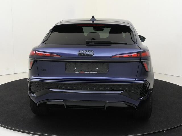 Audi Q3 1.5 200kW e-hybrid S edition | Tech Pro pakket | 20 inch LM velgen | Lederen bekleding | Digitale Matrix verlichting | OLED achterlichten
