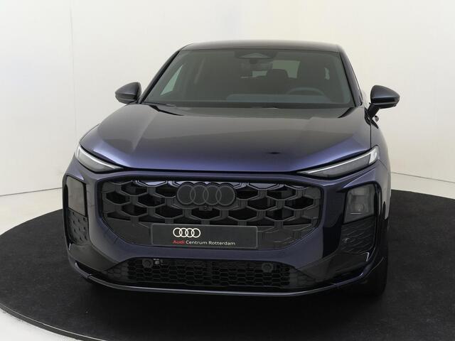 Audi Q3 1.5 200kW e-hybrid S edition | Tech Pro pakket | 20 inch LM velgen | Lederen bekleding | Digitale Matrix verlichting | OLED achterlichten