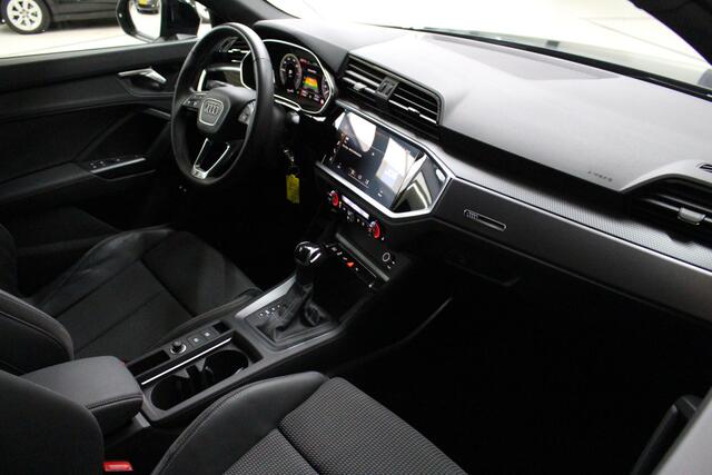 Audi Q3 Sportback 45 TFSI 245PK S-Line S-Tronic Navigatie | 360 camera | Gunner Velgen | Stoelverwarming