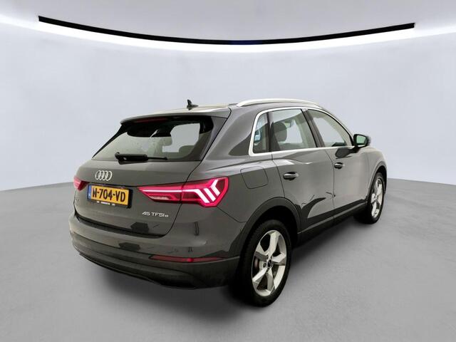 Audi Q3 45 TFSI e Business Edition Navigatie Pdc Acc Android/Carplay Lm velgen Bumper Sierlijst RV en beetje liefde
