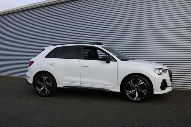 Audi Q3 40 TFSI Quattro S-Line (Panoramadak VirtualCockpit Carplay B&O ACC 360Camera Full-Led Trekhaak 20InchLMV PrivacyGlass)