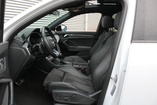 Audi Q3 40 TFSI Quattro S-Line (Panoramadak VirtualCockpit Carplay B&O ACC 360Camera Full-Led Trekhaak 20InchLMV PrivacyGlass)