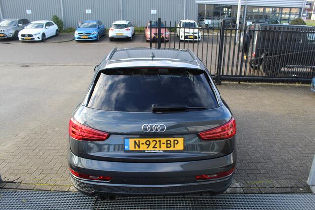 Audi Q3 1.4 TFSI CoD Automaat S-Line Lederen bekleding/Stoelverwarming/Navigatie/Cruise control/Parkeersensoren rondom/Elektrische achterklep/Led koplampen