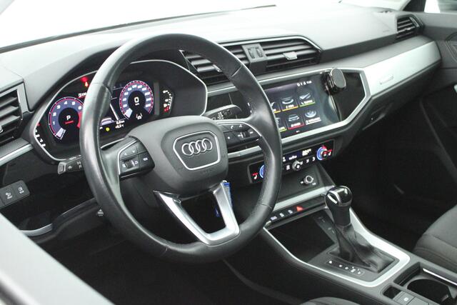 Audi Q3 Sportback 35 TFSI 150pk S-Tronic Pro Line S Trekhaak Stoelverwarming ACC Carplay Virtual Cockpit S-Line