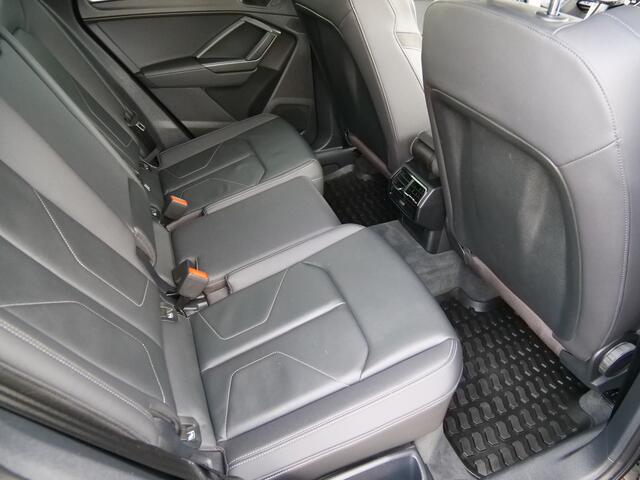 Audi Q3 Sportback 45 TFSI e S Edition 245 Pk Automaat Navigatie / DAB / Leer / Apple Carplay / 2 x Camera