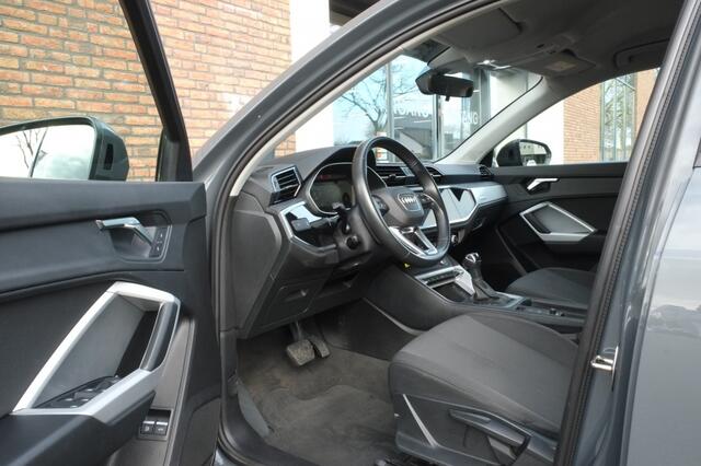 Audi Q3 45 TFSI e, Navigatie, Carplay, Trekhaak