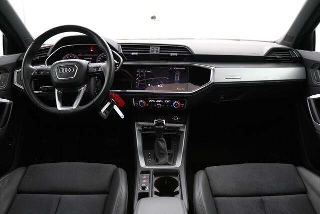 Audi Q3 Sportback 35 TFSI Pro Line | Parkeercamera | Schuif/kanteldak | Stoelverwarming | Elektrische kofferbak | Wegklapbare trekhaak