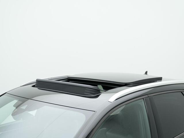 Audi Q3 45 TFSI e 245 pk S-Line | Panoramadak | Sonos | Leder/alcantara | Achteruitrijcamera | Stoelverwarming