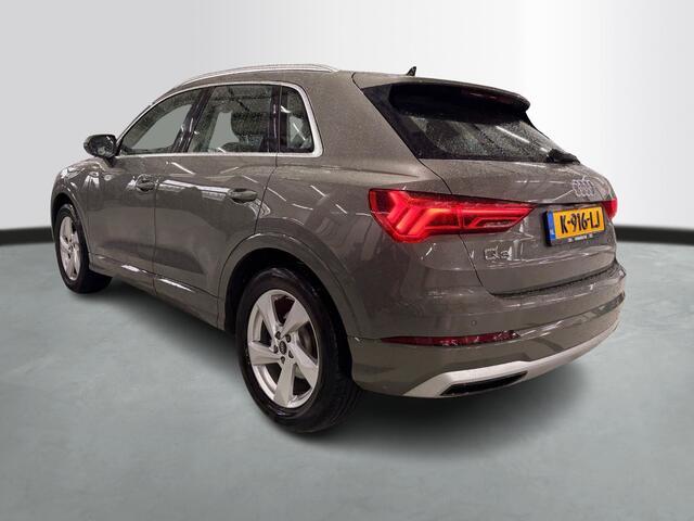 Audi Q3 35 TFSI 150Pk S Edition / Trekhaak / Stoelverwarming / PDC V+A
