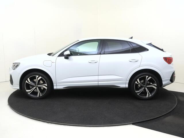 Audi Q3 Sportback 45 TFSI e S Edition | SoH 92% | Achteruitrijcamera | Keyless | Cruise control | Audi virtual cockpit | Stoelverwarming | CarPlay | Navigatie |