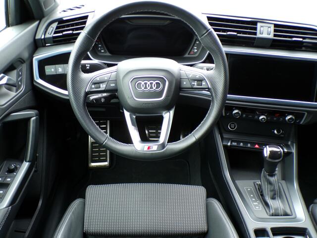 Audi Q3 Sportback 35 TFSI S Edition, Full LED / Carplay + Android Auto / Camera + Sensoren / 19' Sportvelgen