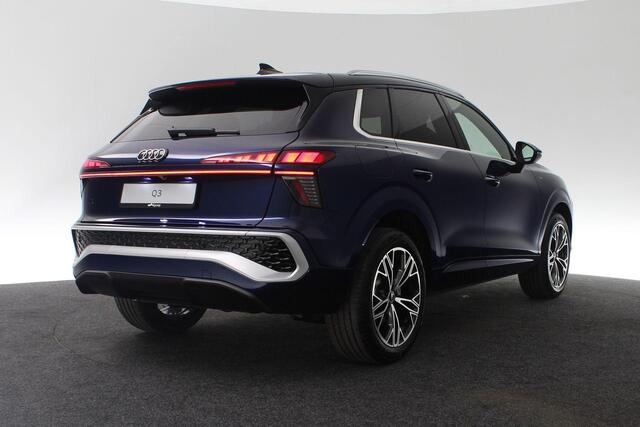Audi Q3 S edition e-hybrid 272 pk | Tech plus | Velgen 19 inch | Sportstoelen zwart leder-kunstleder