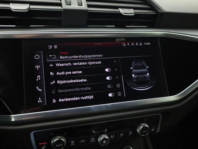 Audi Q3 45 TFSIe 245pk S Line interieur · Leder/stof · Adaptive Cruise Control · 19"Lmv · Navigatie · Stoelverwarming ·
