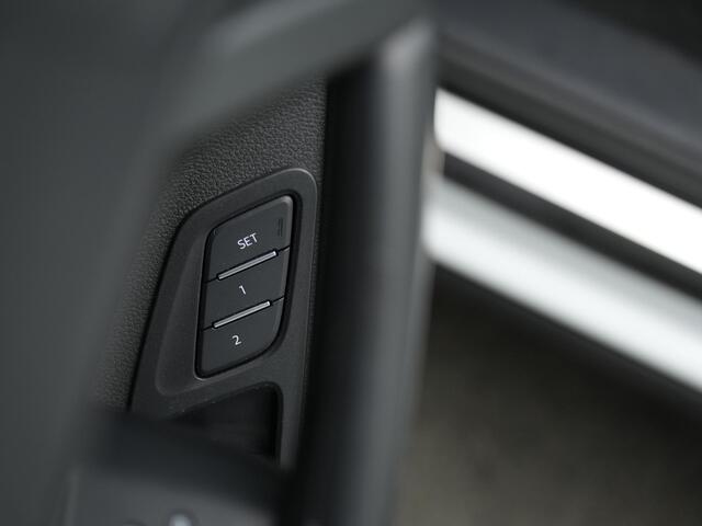 Audi Q3 Sportback 45 TFSI e 245 pk S-Line | Panoramadak | Trekhaak | Geheugenstoel | Leder/alcantara | Sonos | Achteruitrijcamera