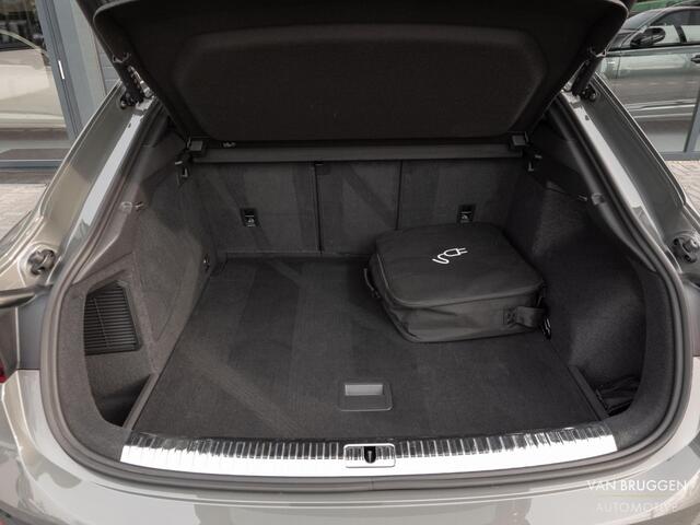 Audi Q3 Sportback 45 TFSI e S-Line Pano CarPlay 20" Keyless ACC BTW Chronos