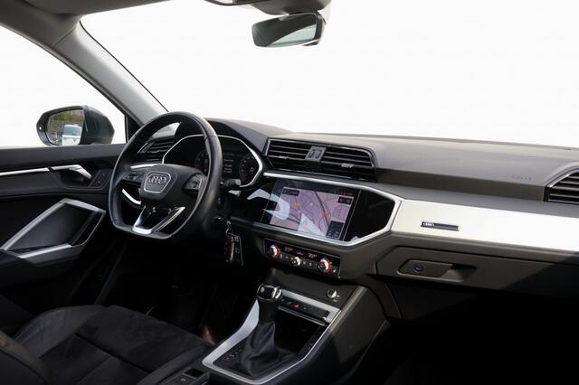 Audi Q3 35 TFSI S-Tronic S Line - 150 pk **Trekhaak / Carplay / Led / Camera