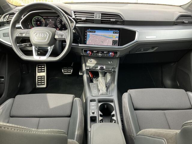 Audi Q3 45TFSIe 180kW/245PK S Line · Camera · Drive select · Apple/Android Car Play · Navigatie ·