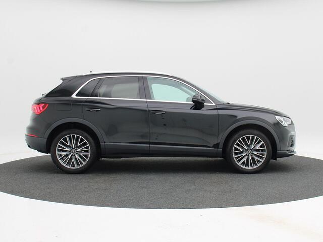 Audi Q3 45 TFSi e 245 Pk Automaat Advanced edition | Camera | Stoelverwarming | Carplay | Adaptive Cruise | 19 Inch | 13.438 Km !!