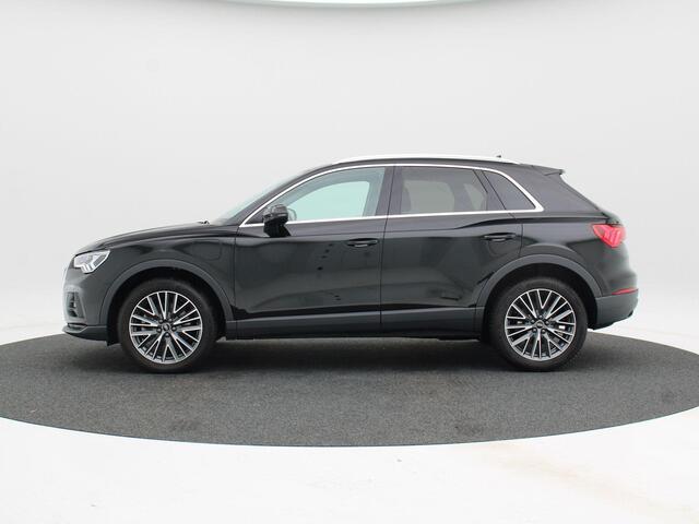 Audi Q3 45 TFSi e 245 Pk Automaat Advanced edition | Camera | Stoelverwarming | Carplay | Adaptive Cruise | 19 Inch | 13.438 Km !!
