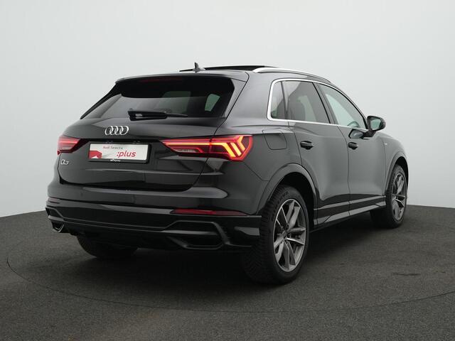 Audi Q3 45 TFSI e 245 pk S-tronic S-Line | Panoramadak | Leder | Stoelverwarming | Adaptive Cruise | Navigatie | Parkeersensoren voor/achter
