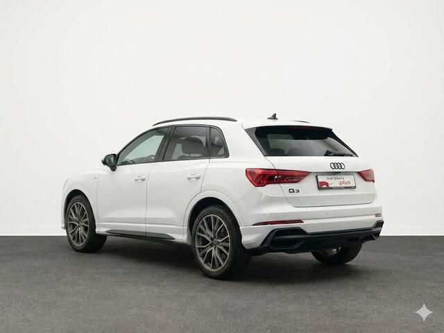 Audi Q3 45 TFSI e S edition 245pk | Panoramadak | Navgatie | Keyless Entry | Matrix Led |