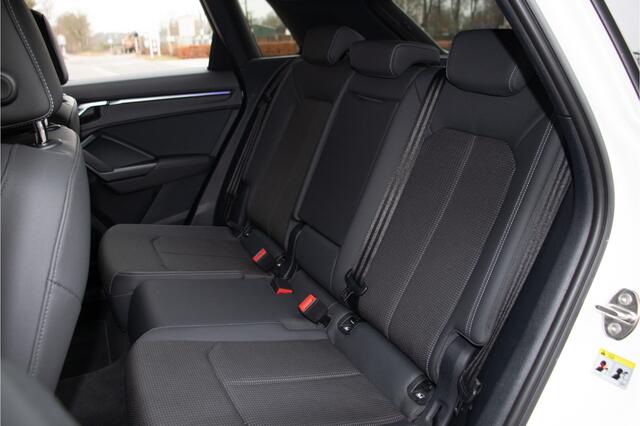 Audi Q3 35 TFSI S-Tronic S edition, 35.000km NAP, Adaptive cruise, Camera, Carplay, Sfeerverlichting, Keyless, PDC, S-Line.