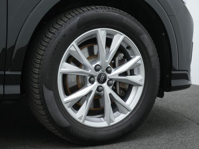 Audi Q3 45 TFSI e 245 pk S-Line | Achteruitrijcamera | Navigatie | Carplay | Elektrische achterklep | Drive Select