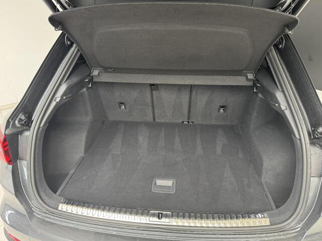 Audi Q3 35 TFSI Pro Line S | S-line | Camera | Navigatie |