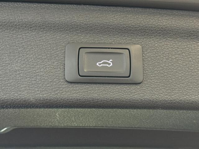 Audi Q3 45 245pk TFSI e Advanced edition Adaptive cruise control | MMI navigatie plus | Audi virtual cockpit