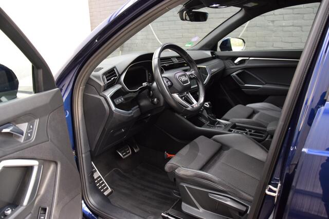 Audi Q3 35 TFSI S edition S-Tronic Automaat | Org. NL | BOVAG Garantie | Trekhaak | Virtual Cockpit | Full LED | Sportstoelen | Camera | Apple Carplay/Android Auto | Elektrische Kofferklep | 18'' Velgen |