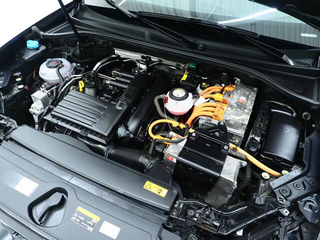 Audi Q3 Sportback 45 TFSI e Edition | Leder | Camera | Adaptive Cruise | Dodehoekdetectie | Stoelverwarming | Carplay