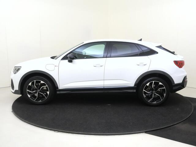 Audi Q3 Sportback 45 TFSI e S Edition | SoH 86% | Keyless | Optiek zwart Plus | Achteruitrijcamera | Navigatie Plus | Stoelverwarming | Dodehoek detectie | Adaptieve cruise control |